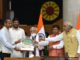 हरियाणा के इन दो विधायकों को मिला सर्वश्रेष्ठ विधायक अवार्ड, एक-एक लाख के चैक किये भेंट 1 Lakh
