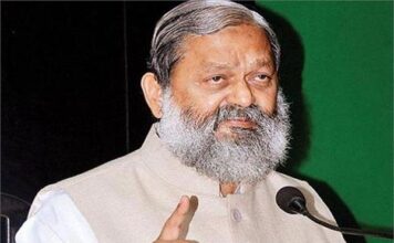 हरियाणा के गृहमंत्री अनिल विज ने अधिकारियों को दी सख्त चेतावनी। Anil Vij