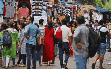 कोरोना नियमों का पालन नहीं करने के चलते दिल्ली सरकार ने जनपथ मार्केट को किया बंद। Delhi Government