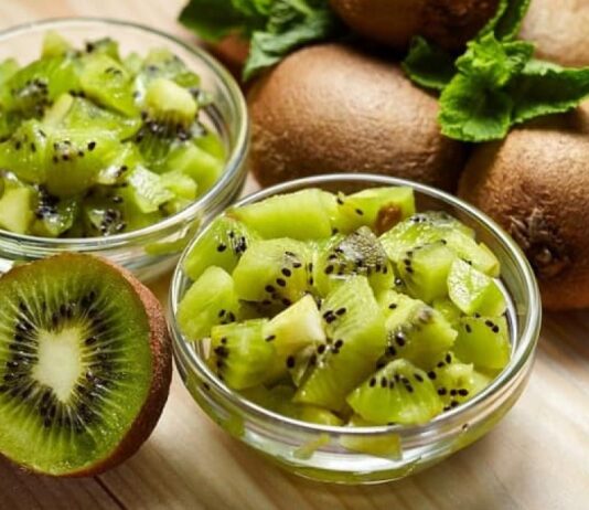 Kiwi Salad Recipe and Health Benefits