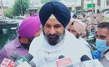 पंजाब विधानसभा चुनाव के बीच वरिष्ठ अकाली नेता बिक्रम सिंह मजीठिया को गिरफ्तारी से 3 दिन की मोहलत मिली SAD Leader Bikram Singh Majithia