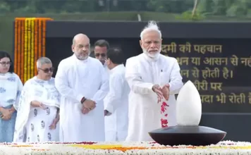 प्रधानमंत्री नरेंद्र मोदी ने ने अटल बिहारी वाजपेयी समाधि स्थल पर पहुंचकर दी श्रद्धांजलि, कांग्रेस नेता दिग्विजय सिंह ने तंज कसा