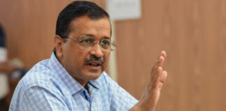 केजरीवाल को फिर नोटिस देने उनके घर पहुंची क्राइम ब्रांच की टीम