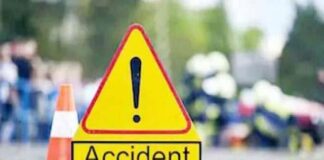 देवर-देवरानी और बेटे के साथ बाइक पर सवार होकर लौट रही थी घर