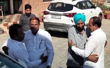 जेजेपी द्वारा निशान सिंह को मनाने की कवायद जारी, पार्टी आलाकमान का संदेश लेकर पहुंचे अमरजीत ढांडा-सूत्र जेजेपी द्वारा निशान सिंह को मनाने की कवायद जारी