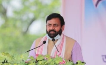 हरियाणा में भाजपा-जजपा नेताओं का विरोध पर सीएम का रिएक्शन, बोले- चुनाव के वक्त किसी भी पार्टी का विरोध करना गलत पर सीएम का रिएक्शन, बोले- चुनाव के वक्त किसी भी पार्टी का विरोध करना गलत