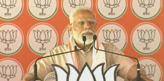 पीएम मोदी बोले- दंगे-हत्या सपा का ट्रेडमार्क था,