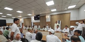 हंसमुख चौधरी के सामने छलका कांग्रेसियों का दर्द,