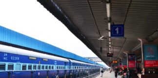 दिल्ली की बारिश ने हरियाणा में रोकी रेल,