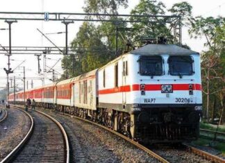 अंबाला में DRM के निर्देश पर ट्रेनों में छापामारी शुरू, जागी आरपीएफ अंबाला में DRM के निर्देश पर ट्रेनों में छापामारी शुरू,