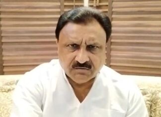 व्यापारियों में सरकार के प्रति भारी नाराजगी, अपराधियों पर कार्रवाई नहीं होने पर 5 जुलाई को बंद का एलान व्यापारियों में सरकार के प्रति भारी नाराजगी, अपराधियों पर कार्रवाई नहीं होने पर 5 जुलाई को बंद का एलान