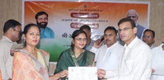राज्यमंत्री अभय यादव बोले, मुख्यमंत्री शहरी स्वामित्व योजना के तहत पात्र लाभार्थियों को मिला हक