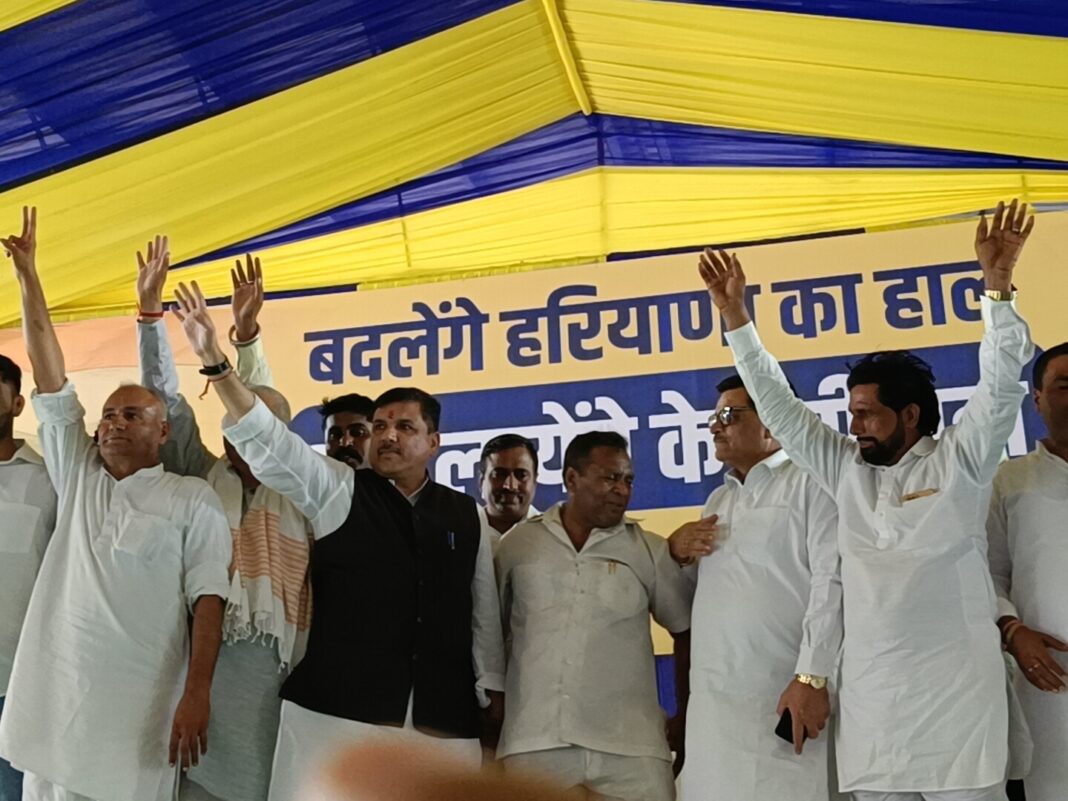 Oplus_0 बदलाव जनसभा में रोहतक पहुंचे संजय सिंह,
