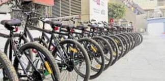 पात्र विद्यार्थियों को सरकार से नहीं मिली साइकिल