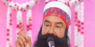 रामरहीम के काफिले के गुजरने से पहले आकर रुकी जेल मोड़ पर कार
