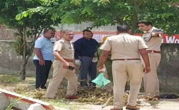 सड़क किनारे मिला अज्ञात युवती का शव,