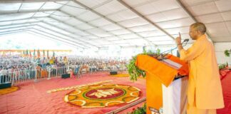 सीएम योगी बोले, जिन लोगों ने अयोध्या को रामभक्तों के लहू से सींचा वो जमीन घोटाले का आरोप लगा रहे हैं !