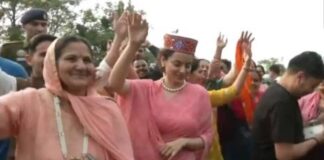 हिमाचल से भाजपा सांसद व अभिनेत्री कंगना रनौत मंगलवार को चरखी दादरी पहुंची।