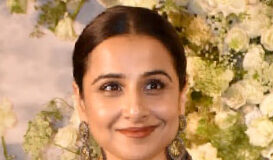 विद्या बालन ने 95 हजार के लहंगा-चोली में बिखेरा जलवा, कजरारे नैन और माथे पर लगी काली बिंदी चुरा ले गई जिया !