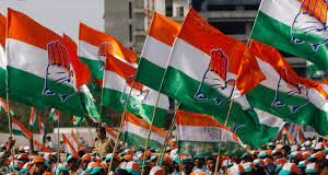 हरियाणा कांग्रेस के धड़े एक-दूसरे पर ठीकरा फोड़ रहे हैं।
