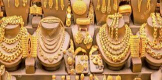सोना-चांदी के रेट में गिरावट, जानें सोमवार को कितने रुपये सस्ता हुआ गोल्ड-सिल्वर !