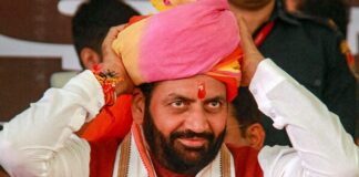 हरियाणा CM के कार्यक्रम में बिजली गुल:राष्ट्रगान गाते समय लाउडस्पीकर बंद हुए;