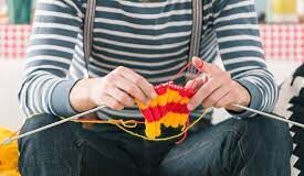 कढ़ाई -बुनाई करने से आती है डिप्रेशन व तनाव में कमी, मेन्टल हेल्थ बनती है दुरुस्त