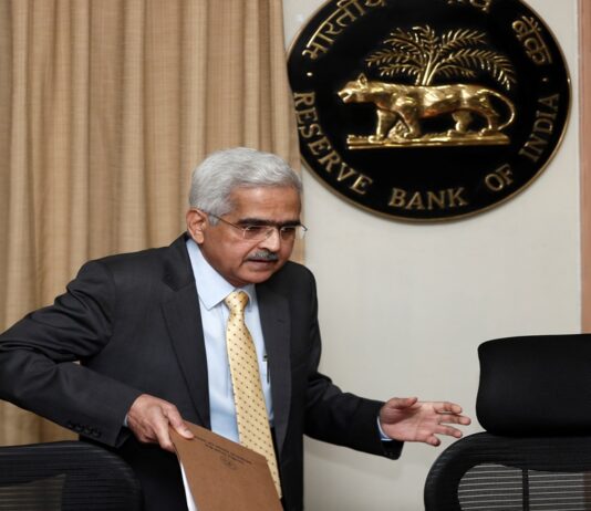 भारतीय रिज़र्व बैंक के गवर्नर शक्तिकांत दास की तबीयत बिगड़ी