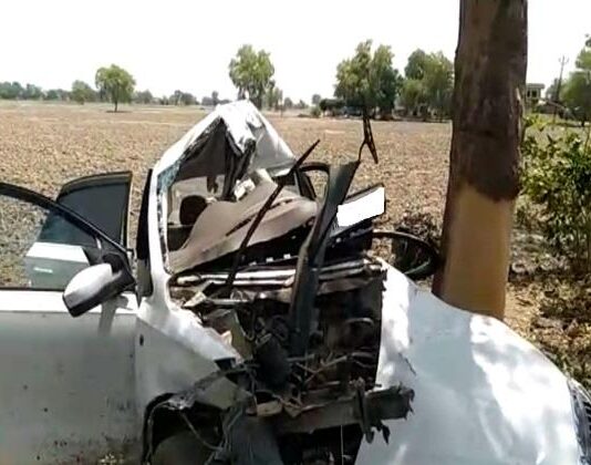 Haryana news : हरियाणा में पेड़ से टकराई कार, हादसे में दो युवकों की दर्दनाक मौत, तीसरा घायल
