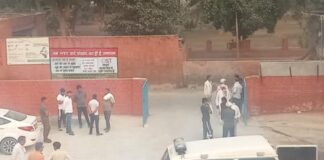 नहर पटरी पर किसी राहगीर ने नहर में उल्टी लेटी हुई एक लाश बहती हुई दिखाई दी। उसने इसकी जानकारी आसपास के लोगों व पुलिस को दी।