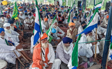 Farmer Protest Update : सुप्रीम कोर्ट ने ठुकराई शंभू बॉर्डर खोलने की याचिका, सरकार ने बंद किया सोशल अकाउंट किसानों का आरोप, सरकार ने बंद किया सोशल अकाउंट