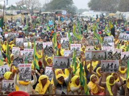 क्यों दिल्ली कूच पर अड़े किसान, कब से चल रहा प्रदर्शन