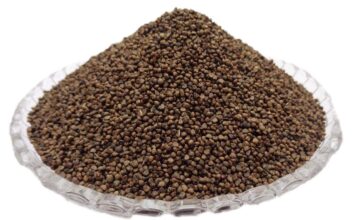 उत्तम फसल उत्पादन के लिए गुणवत्तापूर्ण बीजों का चयन, सही उपयोग और उचित संरक्षण अत्यंत आवश्यक है। एक अच्छा बीज फसल उत्पादन की नींव होता है जो 20-25% तक उत्पादन बढ़ा सकता है।