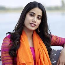 रिसेप्शनिस्ट संग मारपीट मामले पर जाह्नवी का गुस्सा रिसेप्शनिस्ट संग मारपीट मामले पर जाह्नवी का गुस्सा