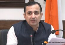 एचएसएससी के चेयरमैन हिम्मत सिंह ने सम्मानित कर्मचारियों की सराहना करते हुए कहा कि सीईटी जैसी बड़ी परीक्षा का सफल आयोजन केवल टीम भावना, मेहनत और ईमानदारी से ही संभव है।