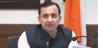 एचएसएससी के चेयरमैन हिम्मत सिंह ने सम्मानित कर्मचारियों की सराहना करते हुए कहा कि सीईटी जैसी बड़ी परीक्षा का सफल आयोजन केवल टीम भावना, मेहनत और ईमानदारी से ही संभव है।