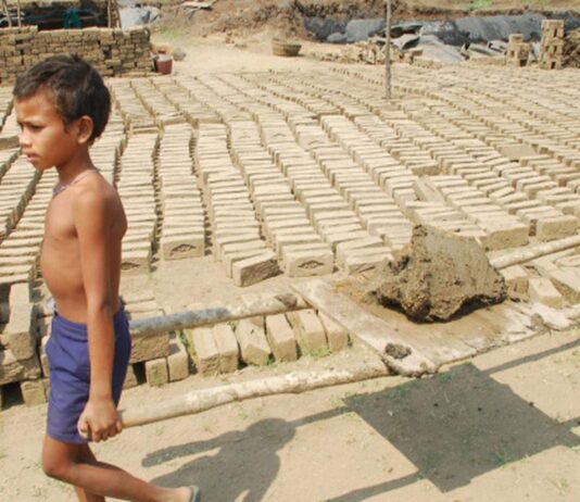 आरोपियों की पहचान, गिरफ्तारी और डेयरी प्रतिष्ठान में बंधुआ मजदूरी प्रथाओं की जांच।