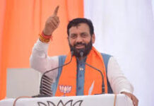 मुख्यमंत्री सैनी वीरवार को सिरसा के गांव संघर सरिस्ता स्थित डेरा बाबा भूम्मण शाह में पहुंचे।