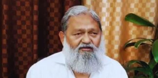 अनिल विज पहले भी कई बार अपनी पार्टी के खिलाफ बोल चुके हैं। उन्होंने अंबाला छावनी में समानांतर बीजेपी चलाने का आरोप लगाया था।