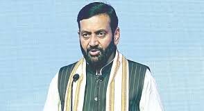 उद्यमियों ने सम्मेलन में वर्तमान वैश्विक परिस्थितियों और उद्योगों को चलाने में आने वाली कठिनाइयों पर चर्चा की।