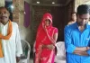 नोएडा में दहेज से जुड़ी चौंकाने वाली घटना आई। निक्की नाम की महिला को बेरहमी से जिंदा जला दिया गया। इस घटना के बाद एक बार फिर दहेज हत्या का मुद्दा उठा है। जींद में एक महिला का लाश लटकती हुई मिली है। खास बात है कि इस महिला ने बीस दिन पहले ही प्रेम विवाद किया था।