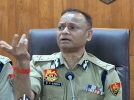 हरियाणा पुलिस की 100 टीम बदमाशों को पकड़ने के लिए देश के लिए कौने-कौने में घूम रही हैं।