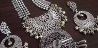 आपकी तो बस चांदी ही चांदी है, आने वाले दिनों में यह कहावत और पॉपुलर हो सकती है, वजह है पूरी दुनिया में चांदी की डिमांड का बढ़ना। सोने से ज्यादा चांदी अब इंडस्ट्री की जरूरत बन चुकी है।