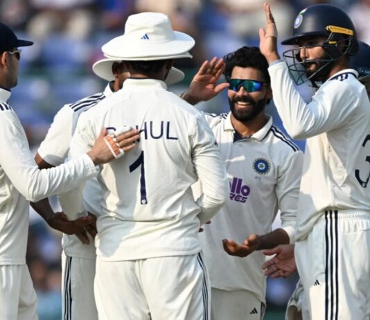 भारत और वेस्टइंडीज के बीच दूसरे टेस्ट के चौथे दिन वेस्टइंडीज ने शानदार बल्लेबाजी करते हुए 9 विकेट पर 320 से अधिक रन बनाए।