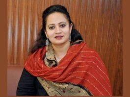 स्वास्थ्य मंत्री आरती सिंह राव ने बड़ा फैसला लिया है। अस्पतालों के निर्माण गतिविधियों के लिए लगाए गए वर्तमान नोडल अधिकारियों की छुट्टी कर दी है।