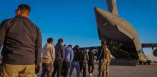 दुकान-प्लॉट बेचकर भेजा, अब सब कुछ बर्बाद हो गया… अमेरिका से लौटे हरियाणा के युवक की कहानी सुन आ जाएंगे आंसू अमेरिका से 50 भारतीय नागरिकों को डिपोर्ट किया गया है इनमें से करनाल के 16 युवक की डिपोर्ट किए गए हैं। करनाल के सगोही गांव के रहने वाले रजत भी उनमें से एक है।