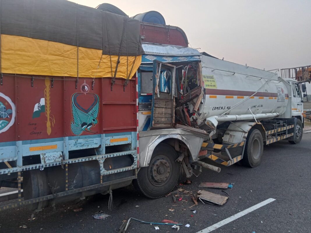 हादसे की सूचना मिलते ही गतौली चौकी प्रभारी संदीप कुमार अपनी टीम के साथ मौके पर पहुंचे।