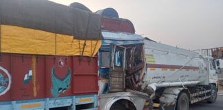 जींद में NH-352 पर दर्दनाक हादसा: कार व ट्रैक्टर-ट्रॉली की आमने-सामने टक्कर, एक युवक की मौके पर मौत हादसे की सूचना मिलते ही गतौली चौकी प्रभारी संदीप कुमार अपनी टीम के साथ मौके पर पहुंचे।