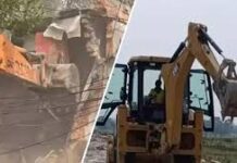 सुप्रीम कोर्ट के आदेश के बाद हुआ ऐक्शन,हरियाणा के सोनीपत में एक साथ 17 दुकानों को बुलडोजर से किया ध्वस्त! यह पूरा मामला काफी लंबा खिंचा। 1977 में नगरपालिका की गलती से पार्किंग और ग्रीन बेल्ट की जगह पर दुकानें बन गईं और किराए पर उठ गईं।