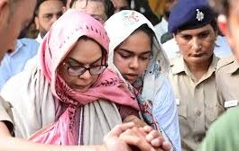 पुलिस ने एएसआई संदीप कुमार के नोट के आधार पर आत्महत्या के लिए उकसाने का मामला दर्ज किया है। वहीं, पूरन कुमार के निजी सुरक्षा अधिकारी (पीएसओ) सुशील कुमार से भी चंडीगढ़ पुलिस की एसआईटी ने पूछताछ की है।